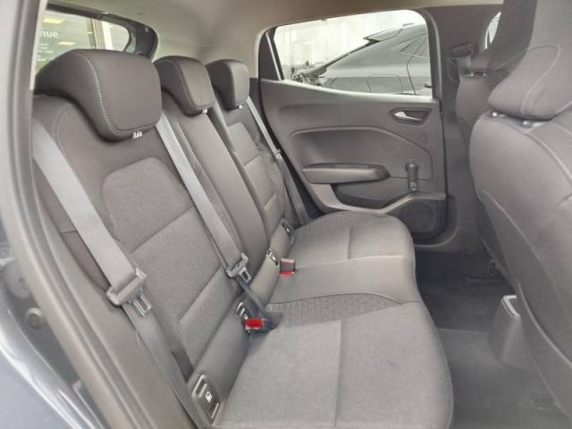 Renault Clio image 2