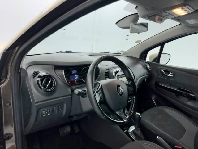 Renault Captur image 1