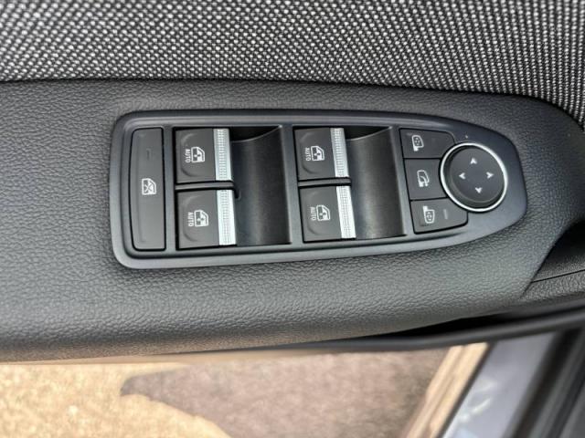 Renault Captur image 9