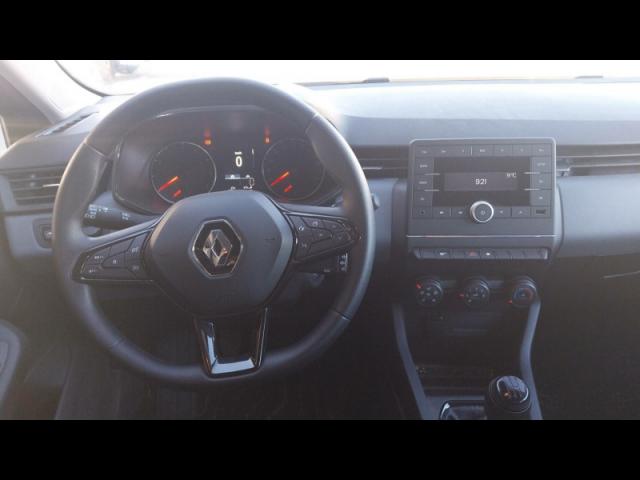 Renault Clio image 9