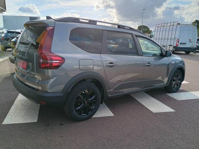 Dacia Jogger image 1