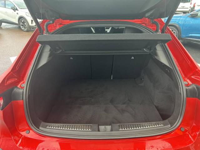 Renault Rafale image 8