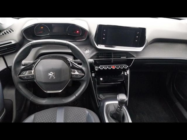 Peugeot 2008 image 3