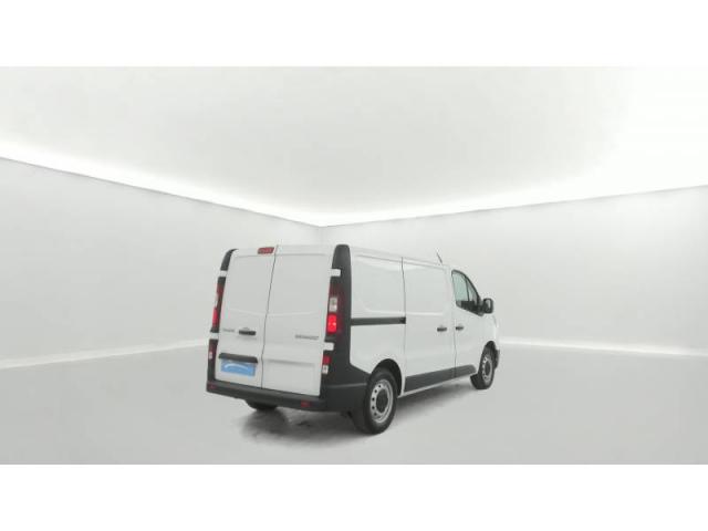 Renault Trafic image 1