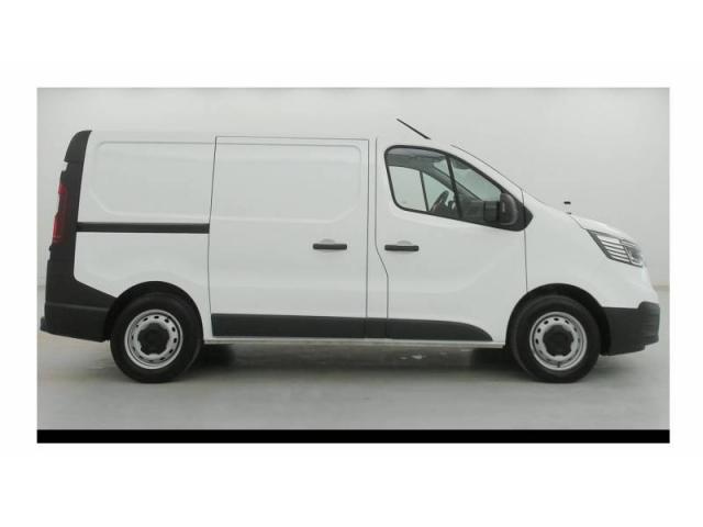 Renault Trafic image 2