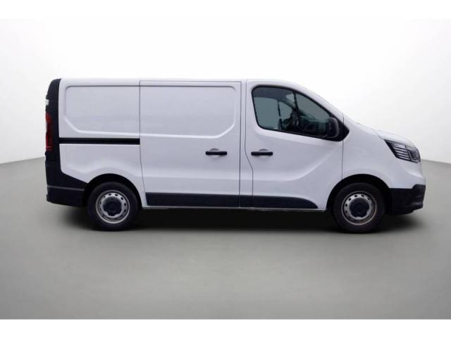 Renault Trafic image 2