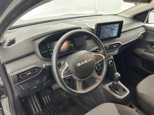 Dacia Jogger image 1