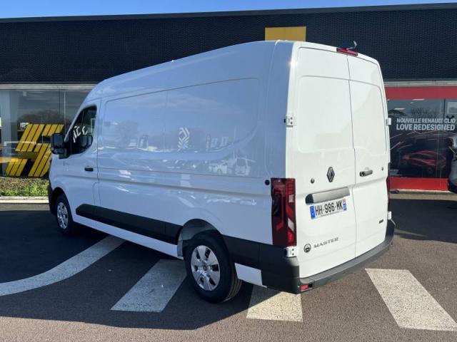 Renault Master image 2