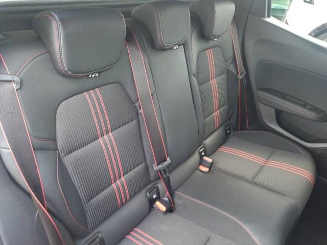 Renault Clio image 9