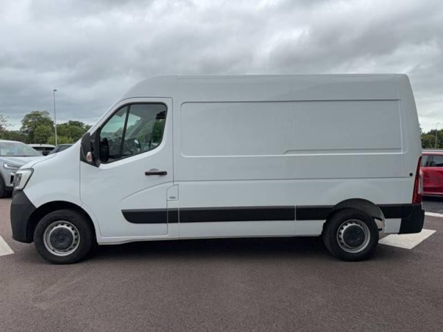 Renault Master image 2