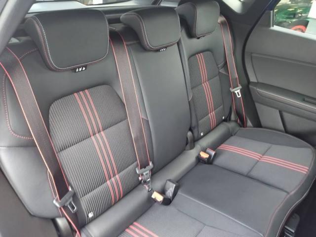 Renault Captur image 2