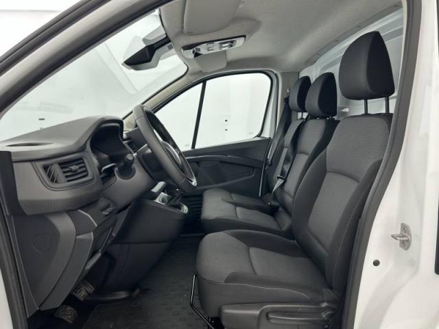 Renault Trafic image 7