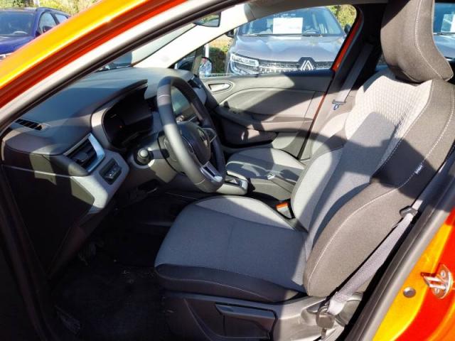 Renault Clio image 2