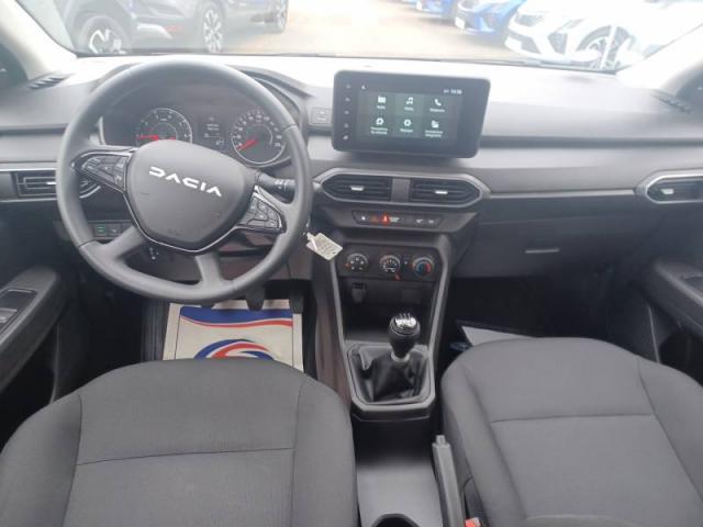 Dacia Sandero image 2