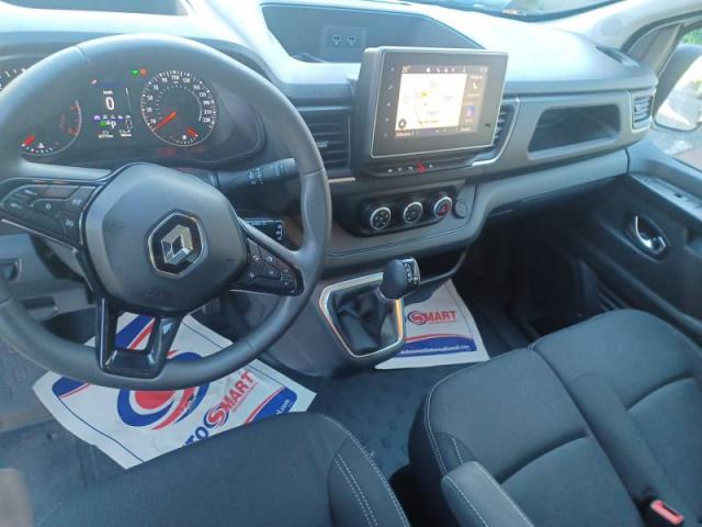 Renault Trafic image 1