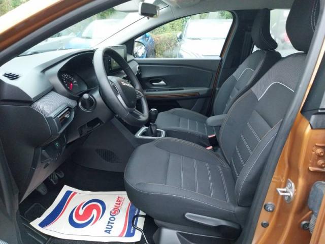 Dacia Sandero image 2