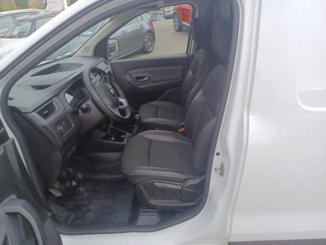 Renault Express image 9