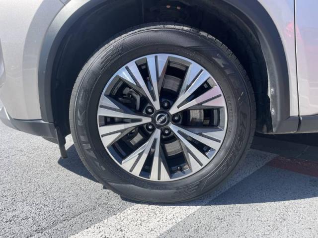 Nissan X-Trail image 8