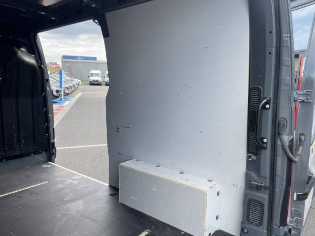 Nissan Interstar image 6