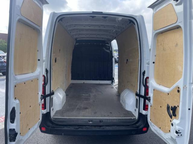 Nissan Nv400 image 8