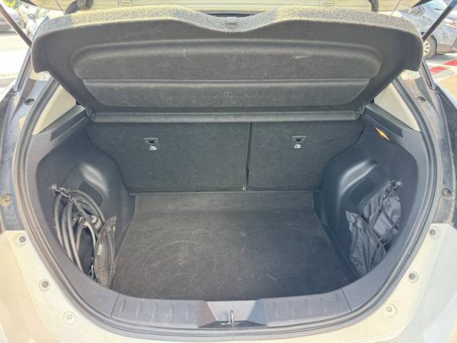 Nissan Leaf image 9