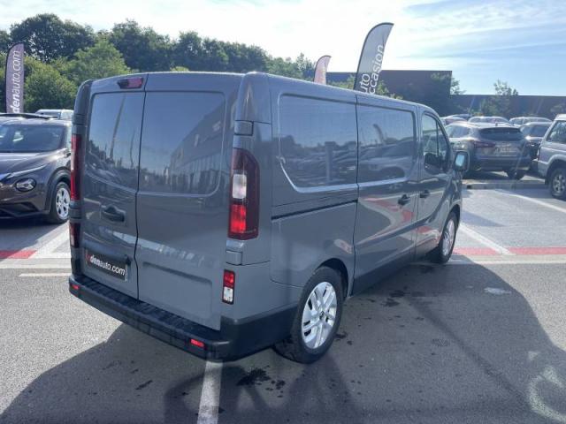 Nissan Nv300 image 4
