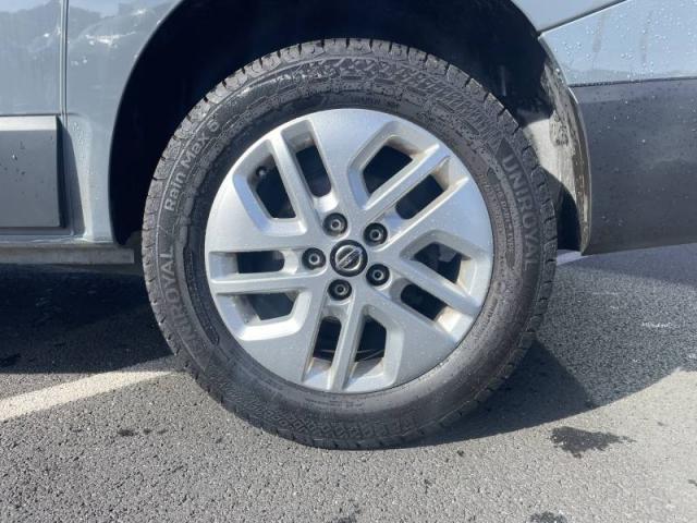 Nissan Nv300 image 1