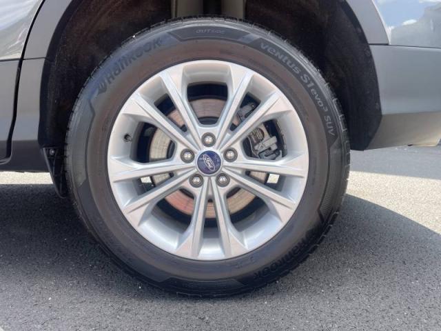 Ford Kuga image 8