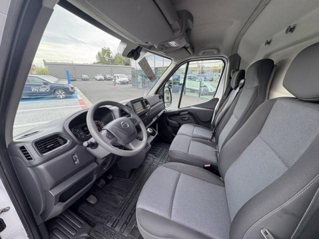 Nissan Nv400 image 6