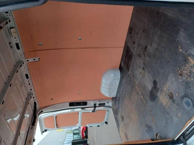 Nissan Nv400 image 1