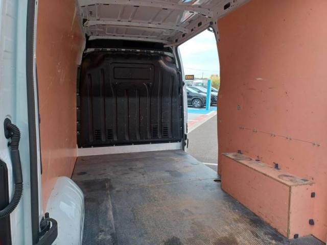 Nissan Nv400 image 2