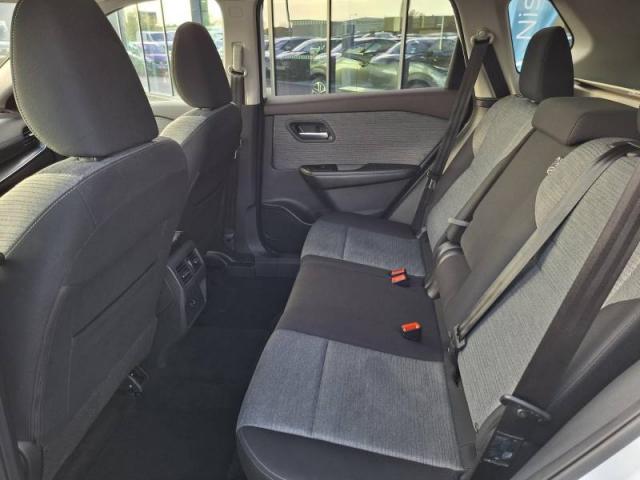 Nissan X-Trail image 2