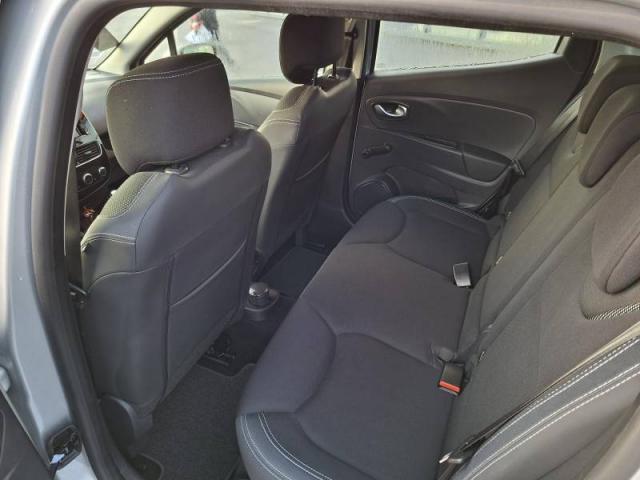 Renault Clio image 8