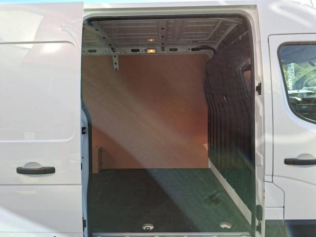 Nissan Interstar image 5