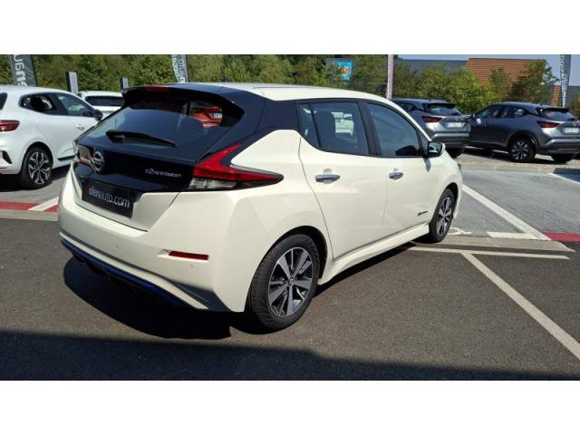 Nissan Leaf image 1