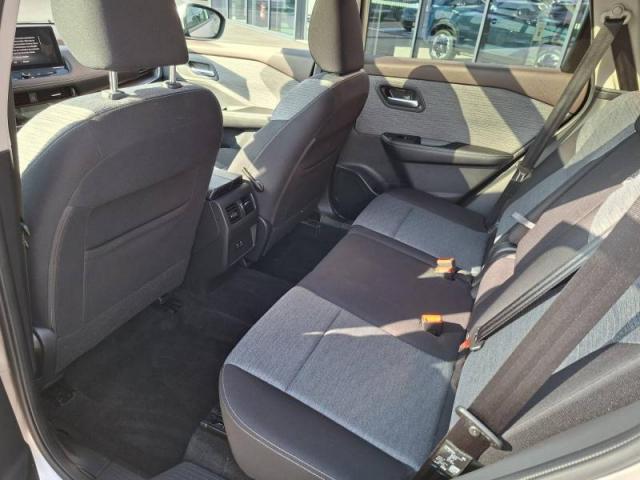 Nissan X-Trail image 2