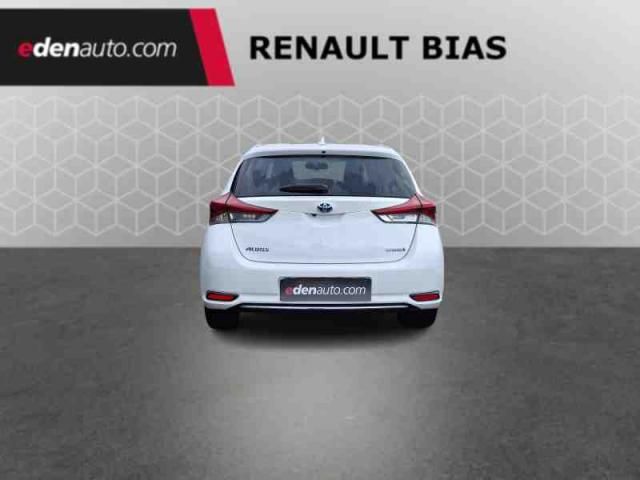 Toyota Auris image 2