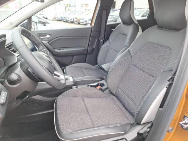 Renault Captur image 2