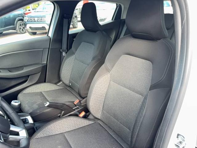 Renault Clio image 9