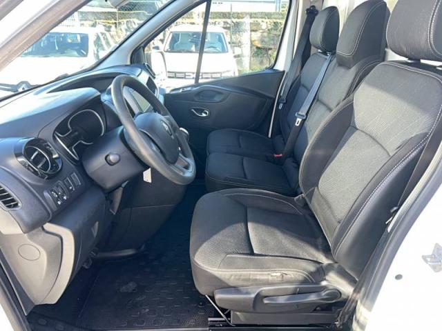 Renault Trafic image 9