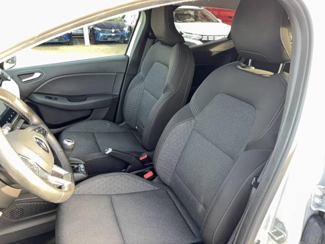 Renault Clio image 9