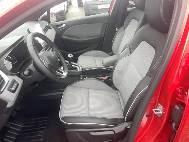 Renault Clio image 2