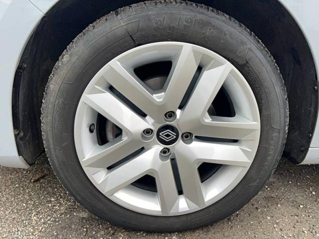 Renault Clio image 9