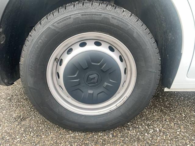 Renault Master image 2