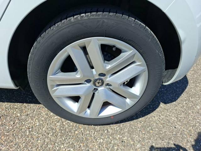 Renault Clio image 9