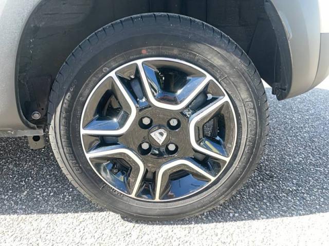 Dacia Spring image 2