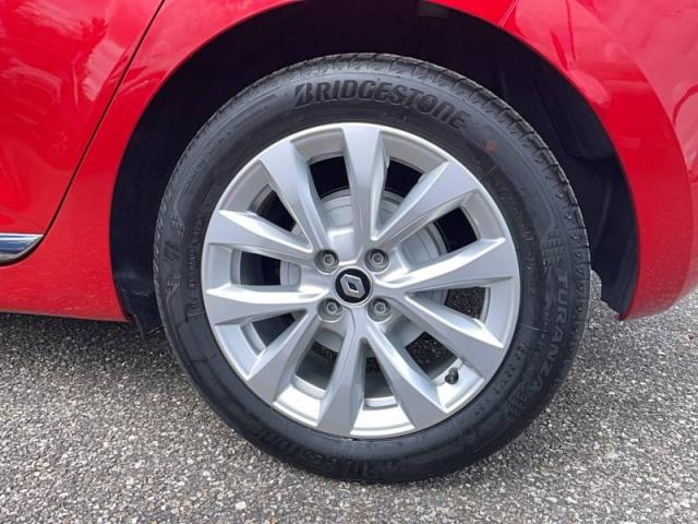 Renault Clio image 8