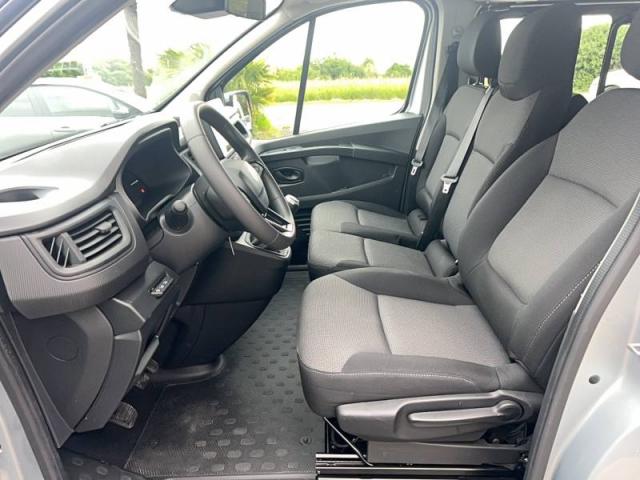 Renault Trafic image 9