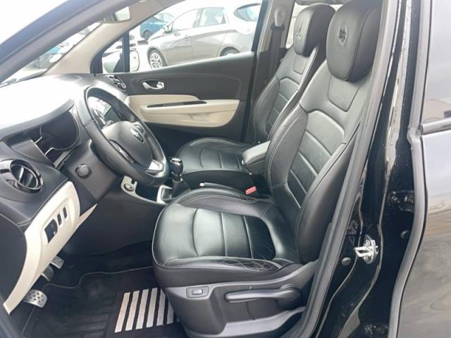 Renault Captur image 2