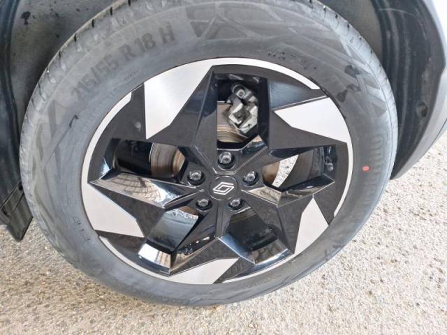 Renault Captur image 2